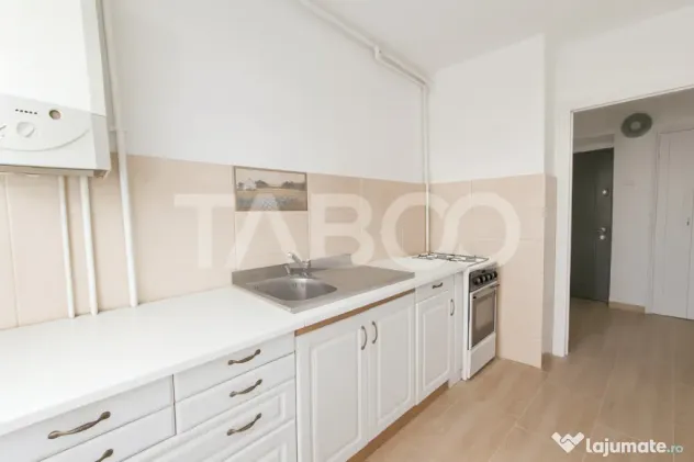 Zona Dioda/ANAF/Finante Apartament cu 3 camere si balcon - Sibiu (Sibiu)