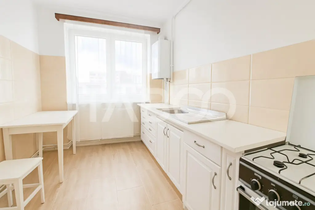 Zona Dioda/ANAF/Finante Apartament cu 3 camere si balcon - Sibiu (Sibiu)