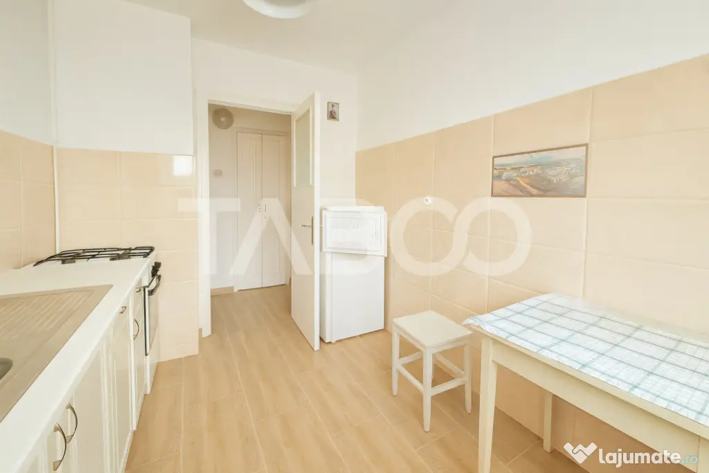 Zona Dioda/ANAF/Finante Apartament cu 3 camere si balcon - Sibiu (Sibiu)