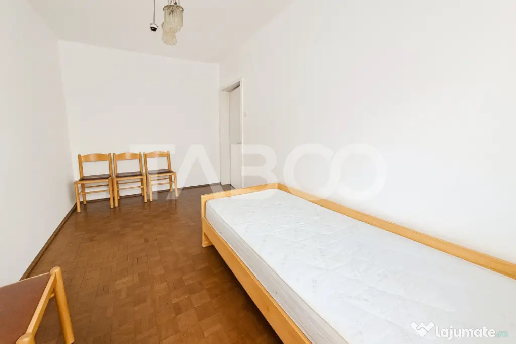 Zona Dioda/ANAF/Finante Apartament cu 3 camere si balcon - Sibiu (Sibiu)