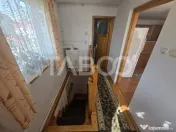 Apartament 2 camere de vanzare la casa 77mp curte si pivnita 