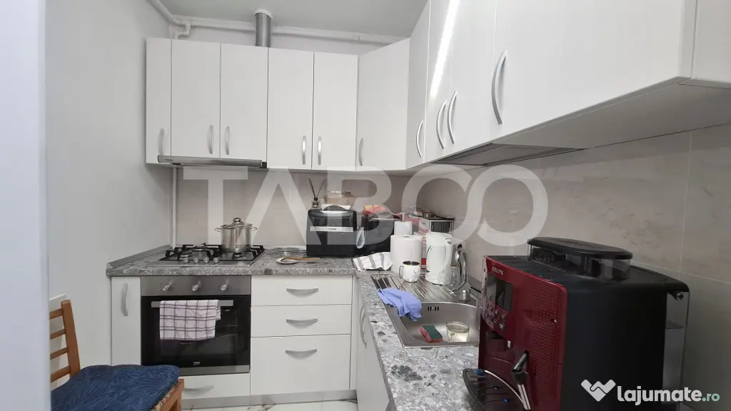 Apartament de vanzare 3 camere decomandat 68 mp zona Turniso - Sibiu (Sibiu)