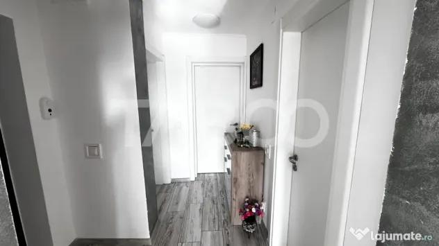Apartament de vanzare 3 camere decomandate loc parcare Selim - Sibiu (Sibiu)
