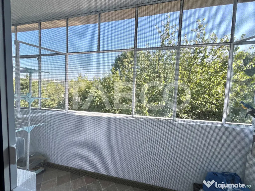 Apartament cu 3 camere decomandat in Manastur BIG cu balcon - Cluj-Napoca (Cluj)