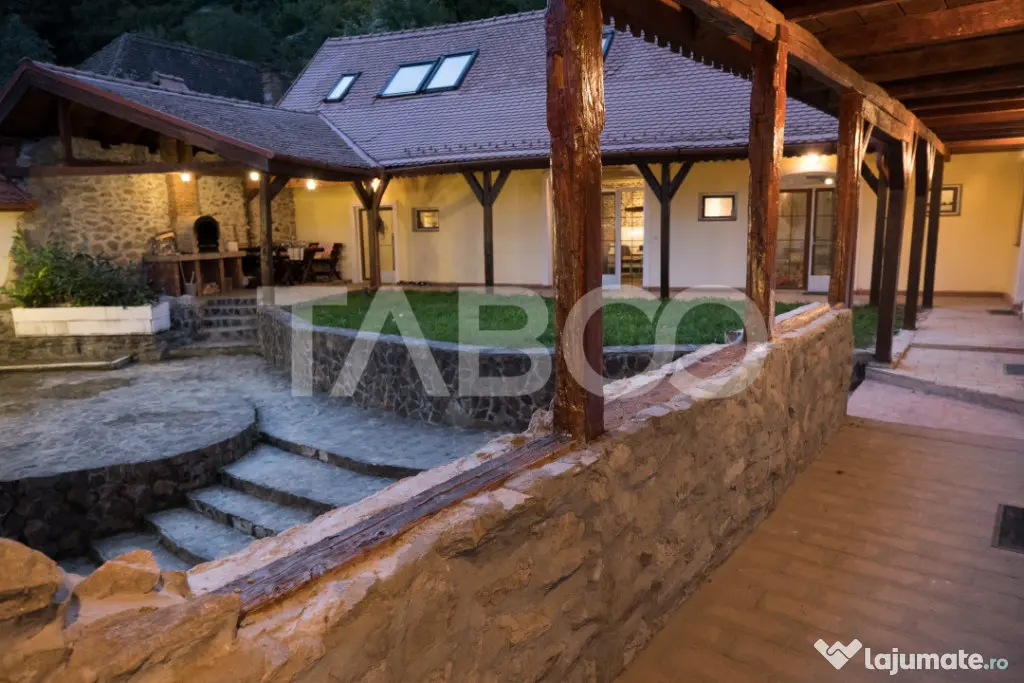 Casa de vanzare pretabila pensiune priveliste superba Fantan - Fantanele (Sibiu)