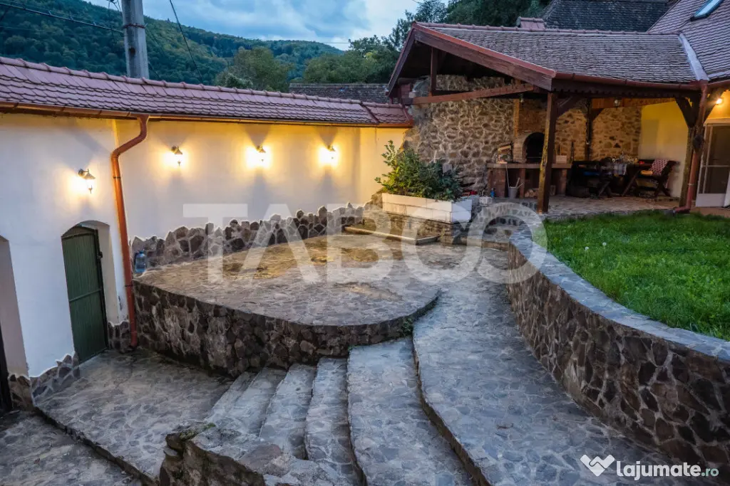 Casa de vanzare pretabila pensiune priveliste superba Fantan - Fantanele (Sibiu)