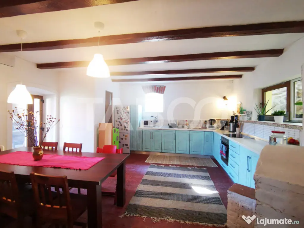Casa de vanzare pretabila pensiune priveliste superba Fantan - Fantanele (Sibiu)