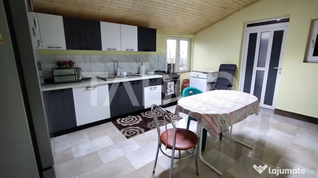 Afacere si locuinta cu teren de 1450 mp de vanzare in Rausor - Rausor (Brasov)