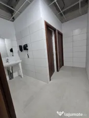 Spațiu comercial de 173 mp, 2 birouri, magazie, curent trif 