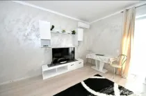 De inchiriat apartament 2 camere, bloc Flamingo, etaj 3, 500 euro