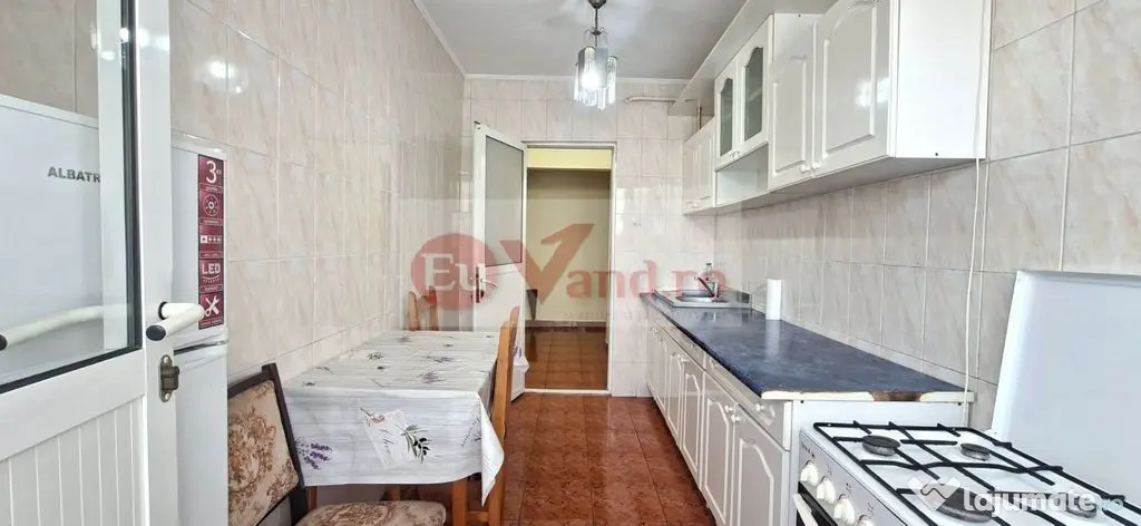 De inchiriat apartament cu 2 camere Micro 14, etaj 1, 350 euro - Galati (Galati)