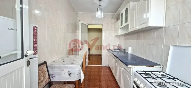 De inchiriat apartament cu 2 camere Micro 14, etaj 1, 350 euro - Galati (Galati)