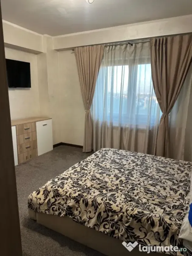Apartament 3 camere , etaj intermediar , Radauti - Radauti (Suceava)