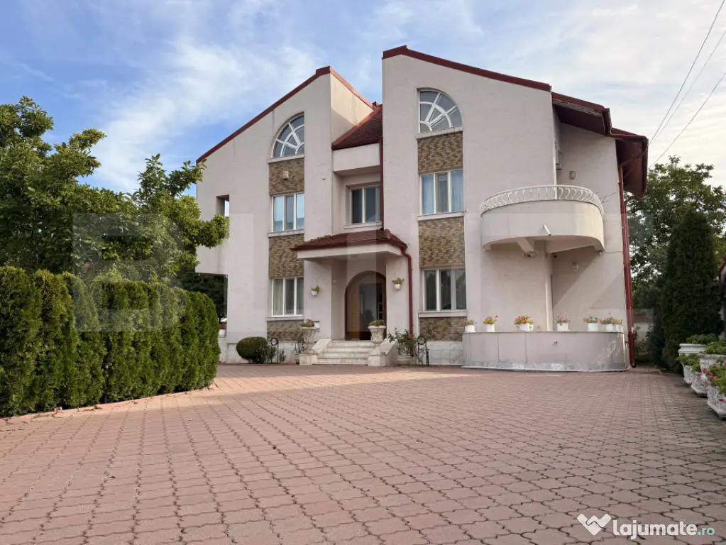 Casa premium, ultracentrala cu piscina si 1249 mp teren. - Ploiesti (Prahova)