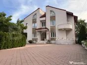 Casa premium, ultracentrala cu piscina si 1249 mp teren. 