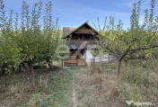 Micesti 12 km de Pitesti/ 2 cabane/ 2.500 mp teren/ privelis 