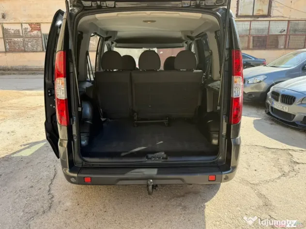 Fiat Doblo Malibu 2009 • 1.9 Multijet 120 CP • 5 locuri • Pe firmă - Bucuresti (Bucuresti-Ilfov)