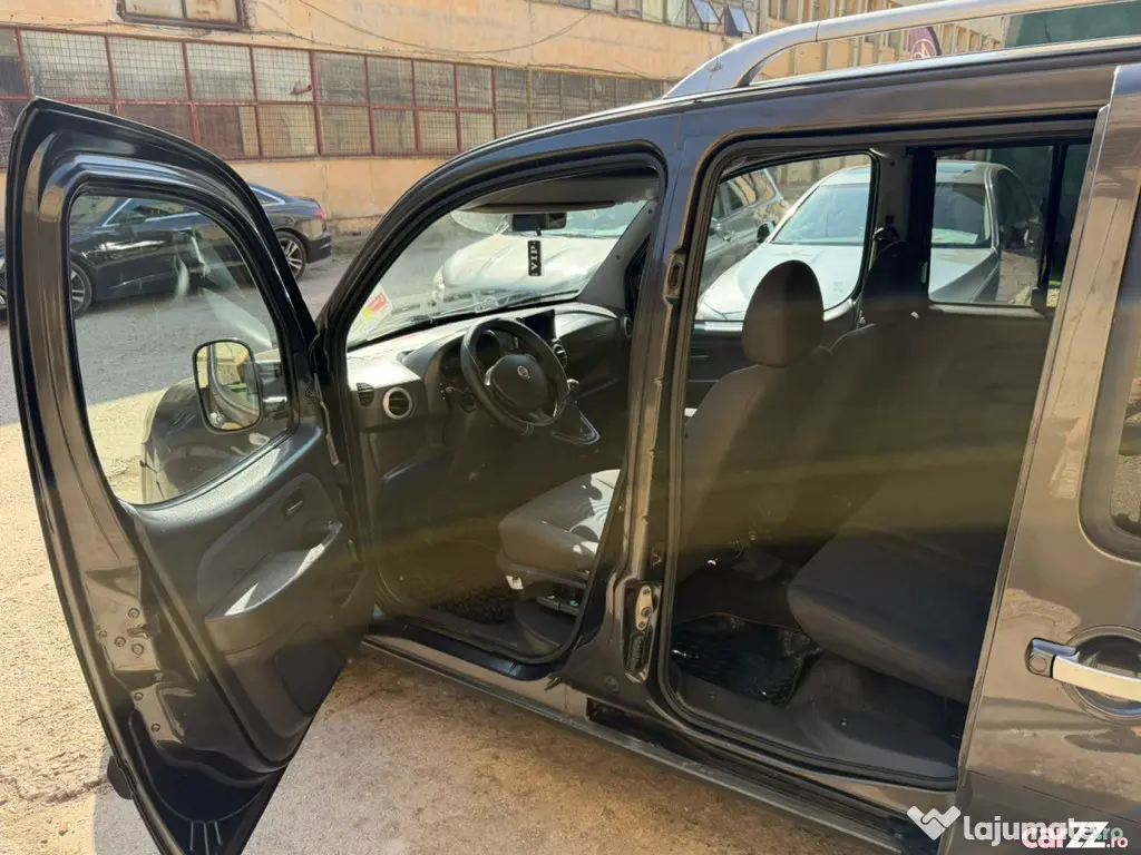 Fiat Doblo Malibu 2009 • 1.9 Multijet 120 CP • 5 locuri • Pe firmă - Bucuresti (Bucuresti-Ilfov)