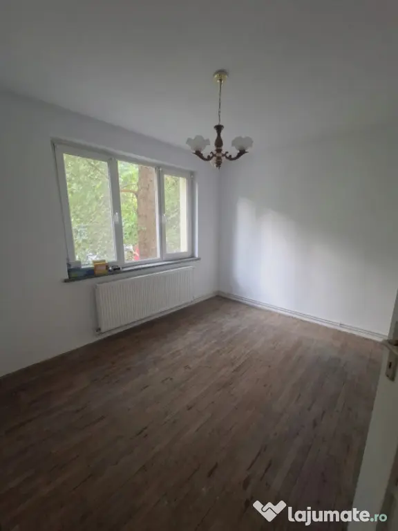 Apartament 2 camere semidecomandat, 45,67 mp, zona Gradina B - Craiova (Dolj)