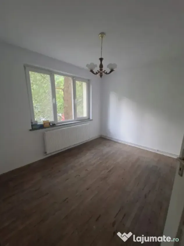 Apartament 2 camere semidecomandat, 45,67 mp, zona Gradina B - Craiova (Dolj)