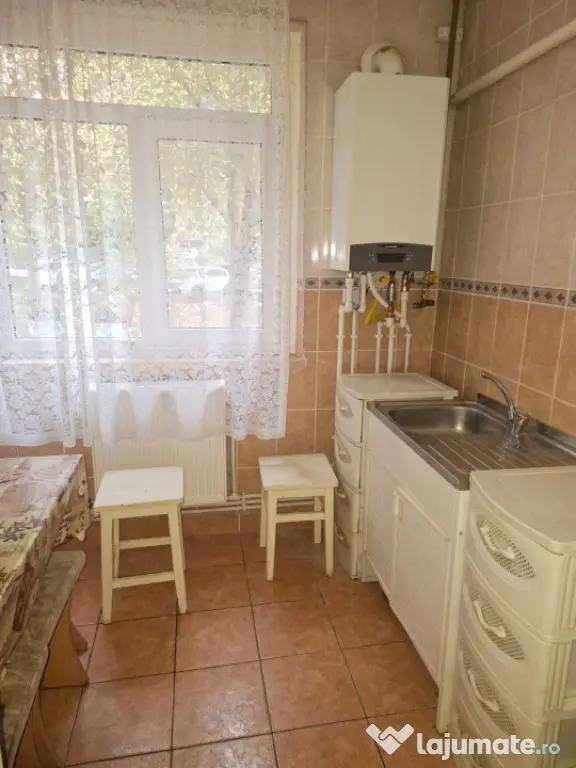 Apartament 2 camere semidecomandat, 45,67 mp, zona Gradina B - Craiova (Dolj)