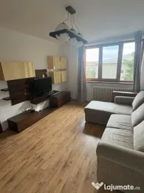 Apartament cu 2 camere, 60 mp, zona Rovine