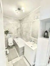De inchiriat/vanzare apartament cu 1 cameră IC Frimu 400 E lună/53.000 E 
