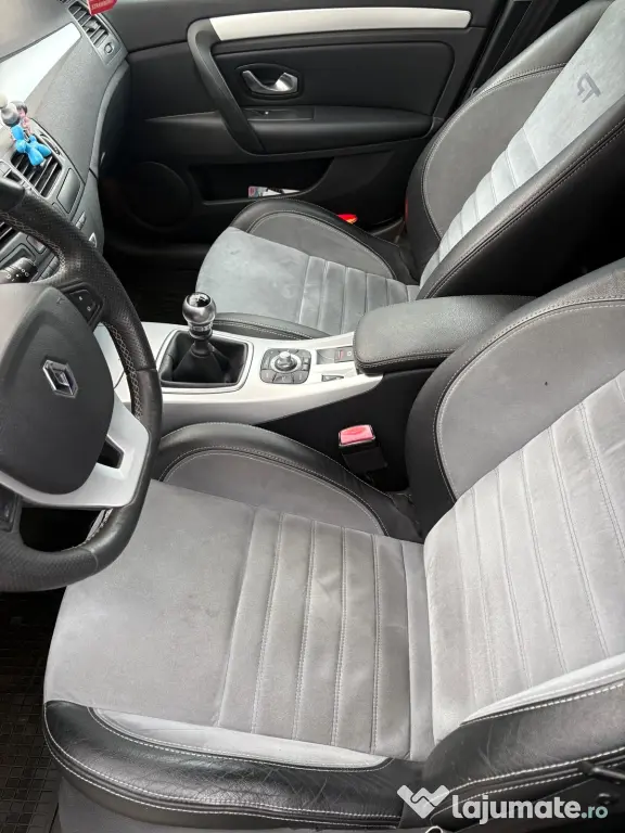 Vând Renault Laguna GT