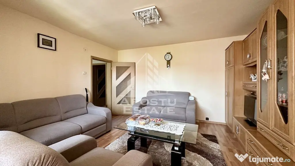 Apartament de vanzare cu 3 camere, decomandat, Aradului Timisoara - Timisoara (Timis)