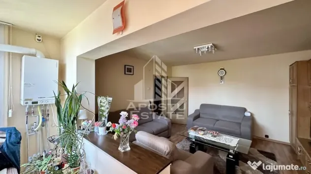 Apartament de vanzare cu 3 camere, decomandat, Aradului Timisoara - Timisoara (Timis)