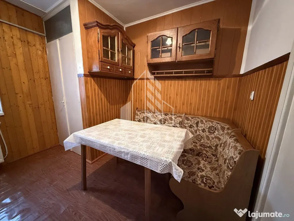 Apartament cu 3 camere, etajul 1, centrala proprie, zona Cotu Mic - Lugoj (Timis)