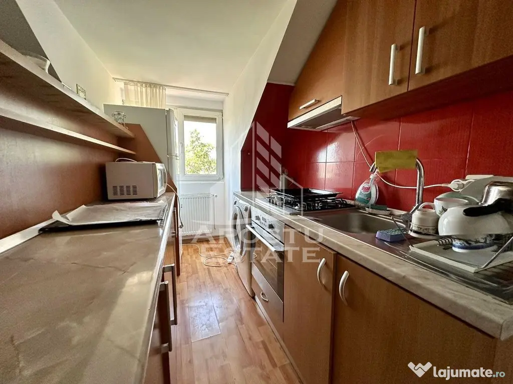 Apartament cu 3 camere de vanzare, zona Girocului, Timisoara - Timisoara (Timis)