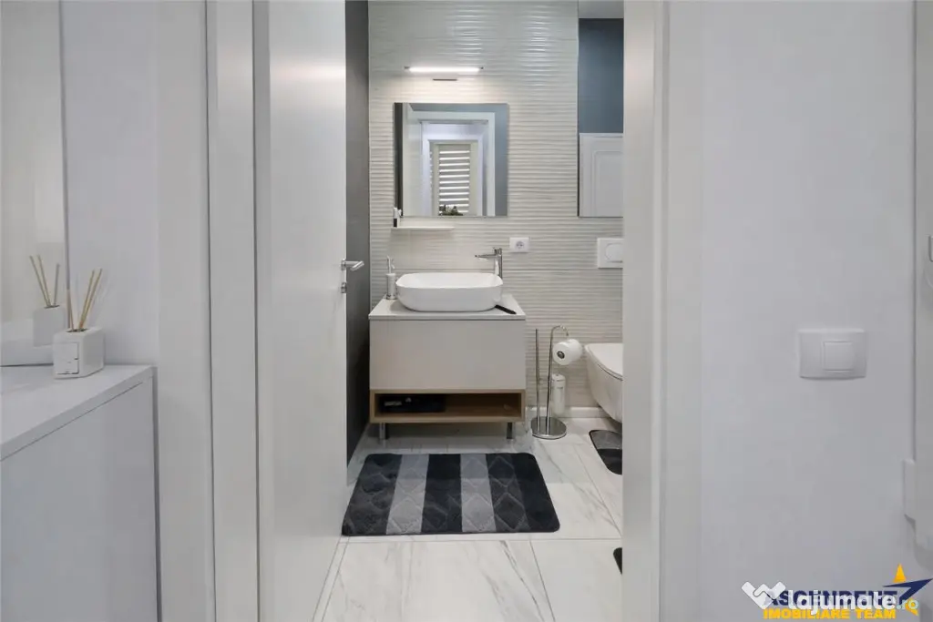 Apartament cu 2 camere de #238;nchiriat #238;n Tractorul, Br - Brasov (Brasov)