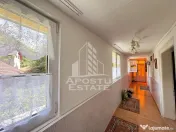 Casa batraneasca renovata, iesire la rau, in Toplita, Hunedoara