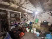 Casa batraneasca renovata, iesire la rau, in Toplita, Hunedoara
