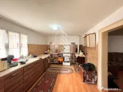 Casa batraneasca renovata, iesire la rau, in Toplita, Hunedoara