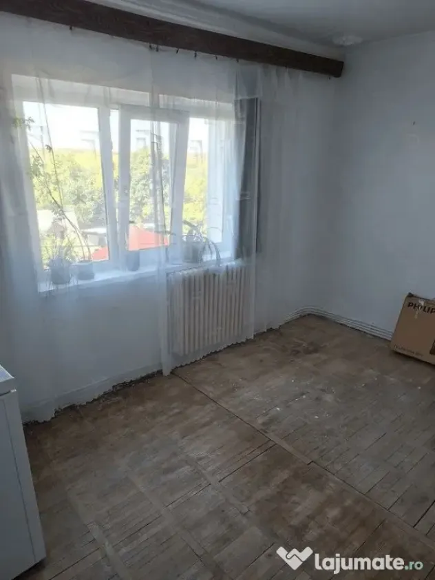 Apartament 2 camere etaj 2 Imparat Traian - Botosani (Botosani)