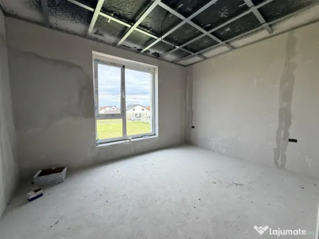 Duplex 4 camere - 3 bai - izolat fonic - aproape de Kaufland - Mosnita Noua (Timis)