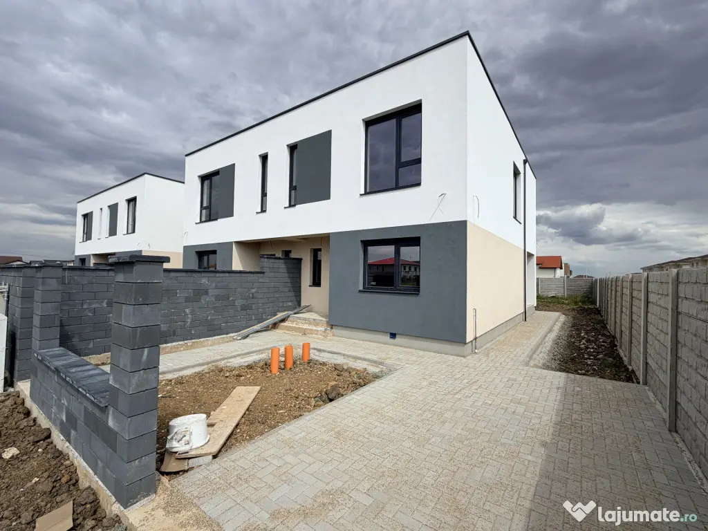 Duplex 4 camere - 3 bai - izolat fonic - aproape de Kaufland - Mosnita Noua (Timis)