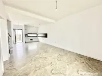 Duplex cu mansarda - 3 camere - Teren 275 mp - Mosnita 