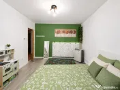 Apartament 2 camere la parter - decomandat - centrala propri 