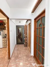 Apartament 2 camere la parter - decomandat - centrala propri 