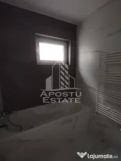 Apartament cu 2 camere, bucatarie inchisa, centrala proprie 
