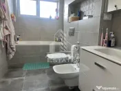 Apartament cu 3 camere de vanzare, 2 locuri de parcare, et 1, Giarmata Vii 