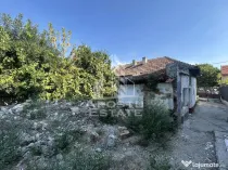 Teren intravilan 679 mp si casa demolabila, zona Crisan