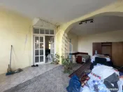 Casa batraneasca cu teren de 3022 mp, in Carani 
