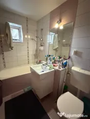 Apartament 3 camere, decomandat, 67.8 mp, zona Valea Roșie 