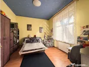 Casa la curte comuna cu 2 familii | 80mp utili | 350 teren | Sagului 