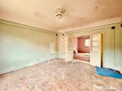 Casa cu potential amenajare pescarie- Zona Varfurile 
