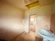 Casa potential turistic si comercial -zona Varfurile 